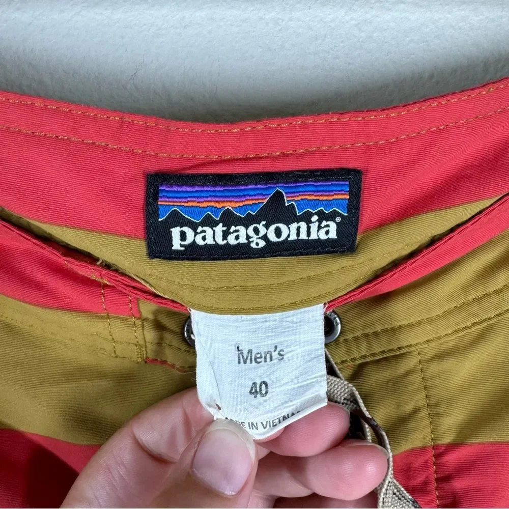 Patagonia Men's Minimalist Wavefarer Board Shorts Unlined Striped Size 40 UPF 50